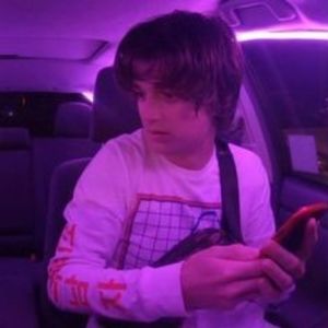 Meet your Posher, Max